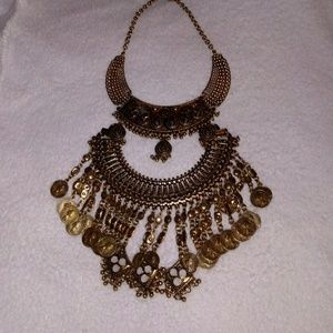 Statement necklace